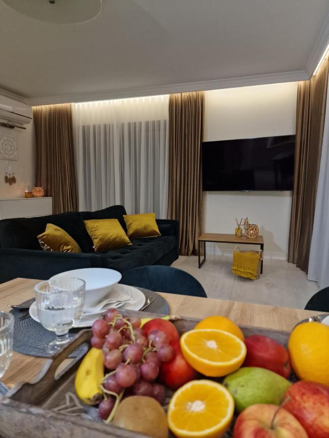 Apartment Odnowa Z Bezposrednim Widokiem Na Morze W Gardenia - *